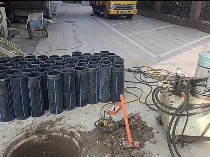 鸡西PE置换管厂家 DN315置换管 非开挖管短管置换